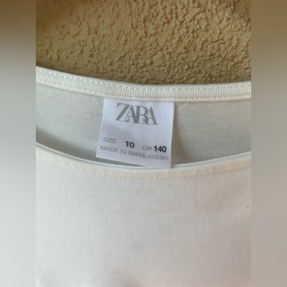 Zara Puff Sleeve Top - Picture 4 of 4